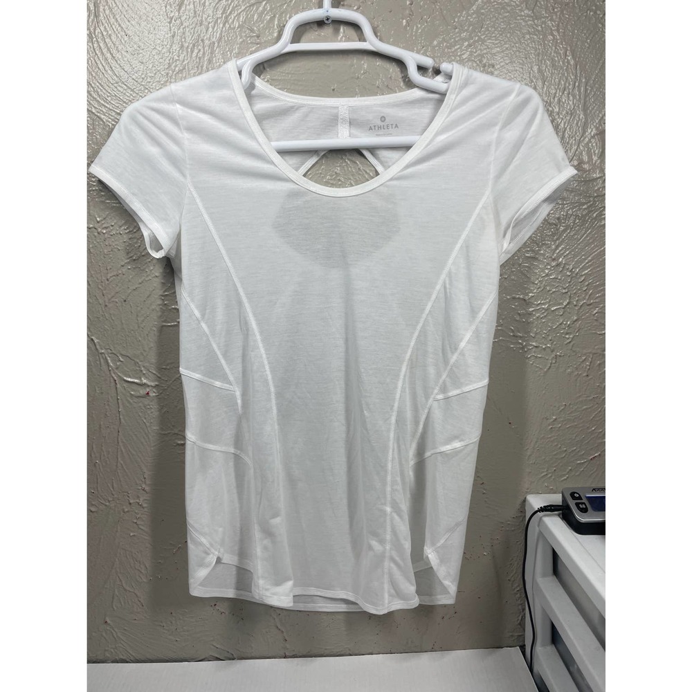 ATHLETA - Short Sleeved Tee Peekaboo Window Back size small